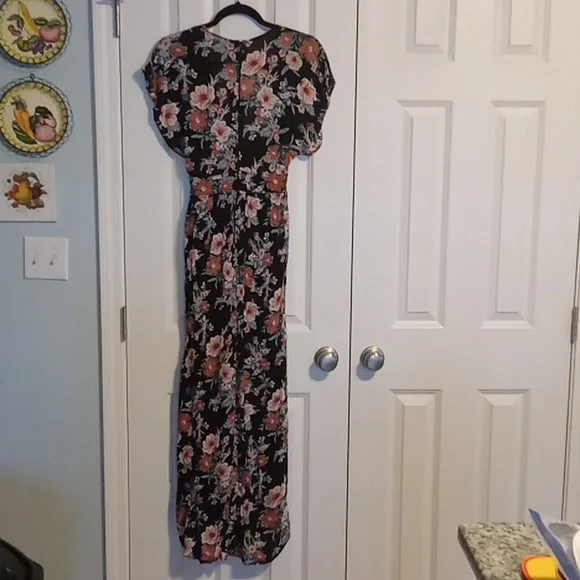 Charlotte Russe Floral Maxi Dress with Black and Pink Accents - Picture 7 of 9